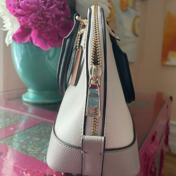 Rare Coach Bag - Discontinued Style - Picture 5 of 10